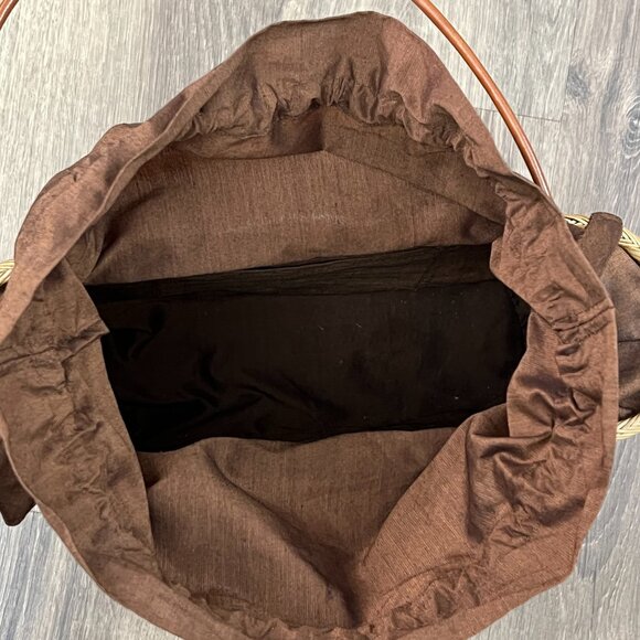 Bosom Buddy Hand Woven Straw 'The Hunt' Bag/Tote with Bow - Picture 12 of 13